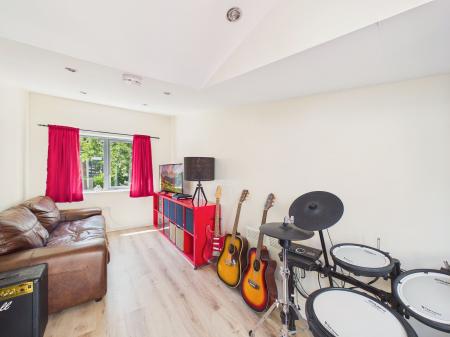 Hobby / Guest Room