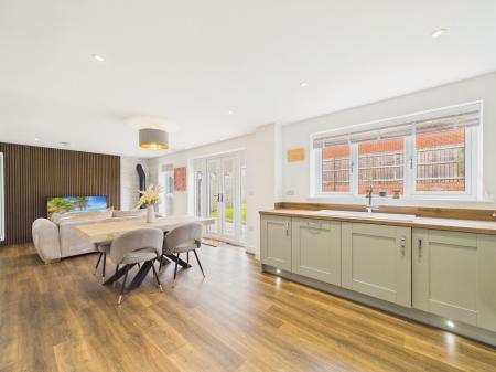 Dining Kitchen & Family Area
