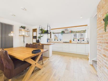 Dining Kitchen Area