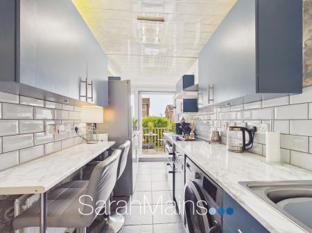 Breakfasting Kitchen