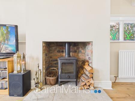 Lounge Fireplace
