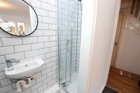 room 1 en-suite