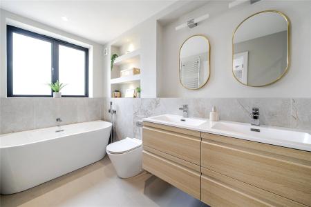 Lower Ground Bathroo