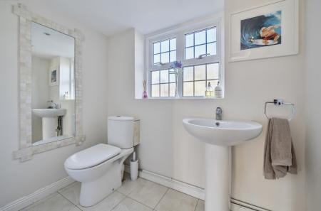 1420514-17-69a5d8...