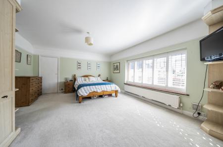 1420514-2-69a5d6b...