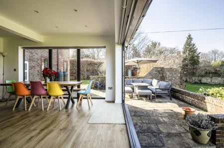 1420514-41-69a5d8...