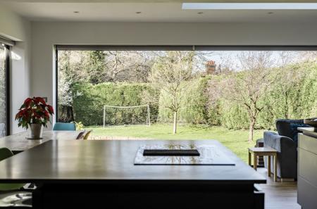 1420514-40-69a5d8...