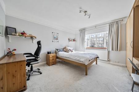 1420514-4-69a5d6e...