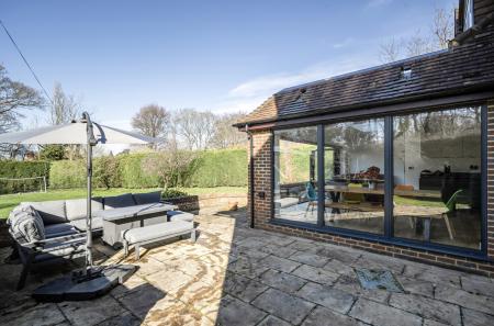 1420514-31-69a5d8...