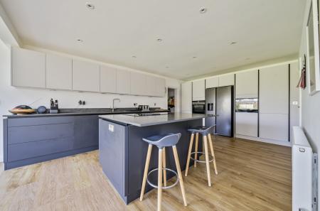 1420514-27-69a5d8...