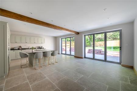 Kitchen/Dining (CGI)