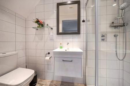 1439379-36-69dd47...