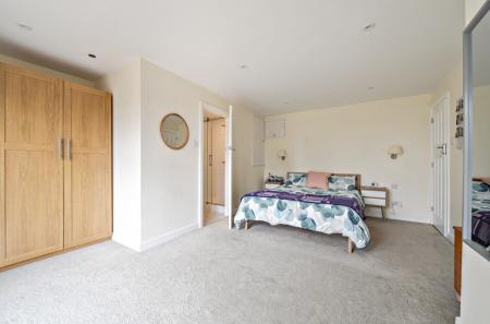 Ensuite With Storage