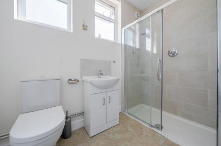 Family Shower Room