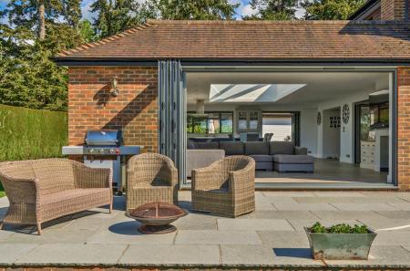 Alfresco Dining