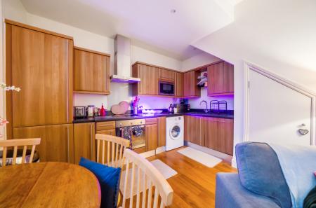 1394640-13-694acd...