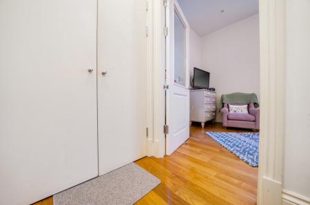 1394640-17-694acd...