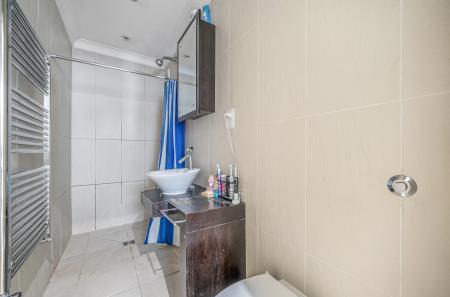 1349199-21-68bff9...