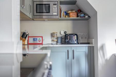 1349199-11-68bff8...