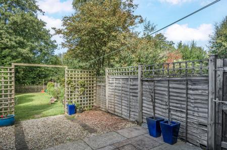 1349199-4-68bff5e...