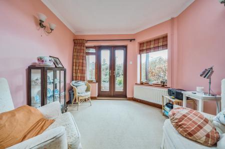 1406216-12-698604...