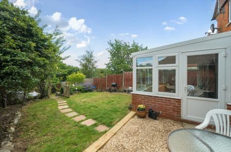 1300976-6-683da59...