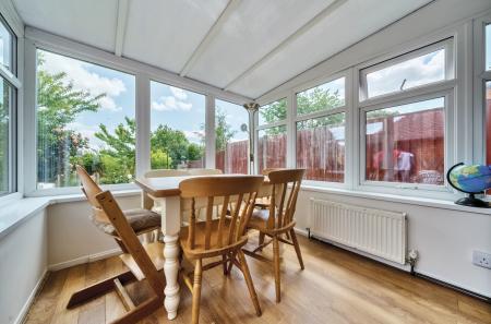 1300976-10-683da6...