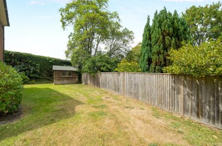 1315835-4-685d454...