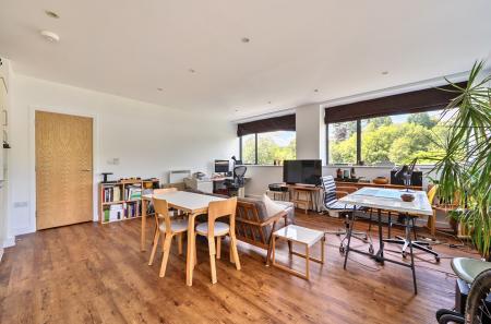 1321461-7-686e6ff...