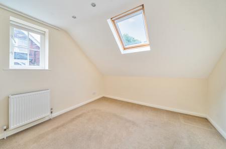 1328331-1-6882270...