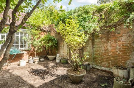 1344064-16-68adce...