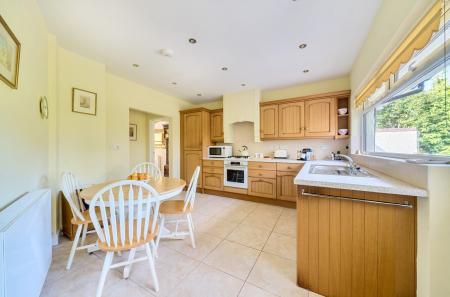 1344173-2-68b5dee...