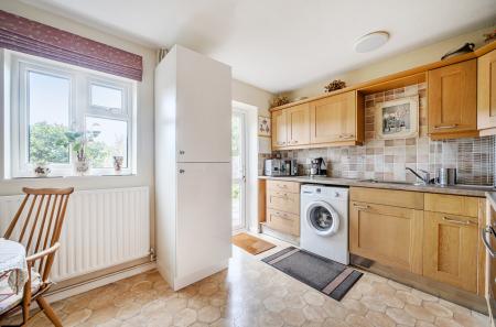 1353242-12-68c820...