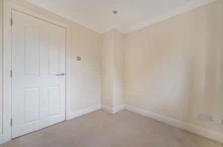 1364957-15-68e657...