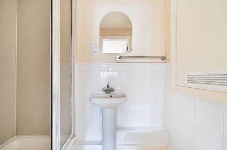 1364957-5-68e6589...