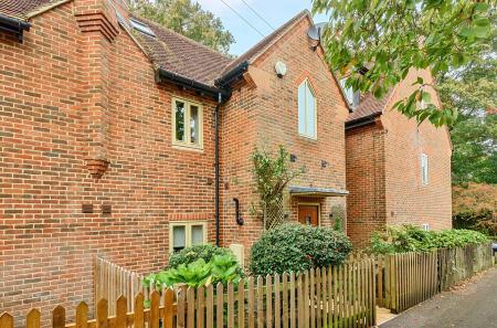 1364753-5-68ed0c0...