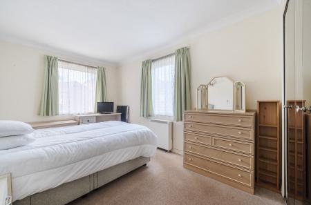 1368896-9-68f0b4a...