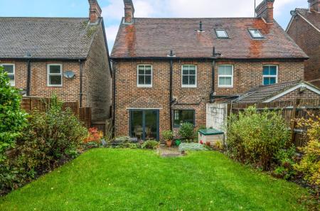 1369946-9-68f616b...