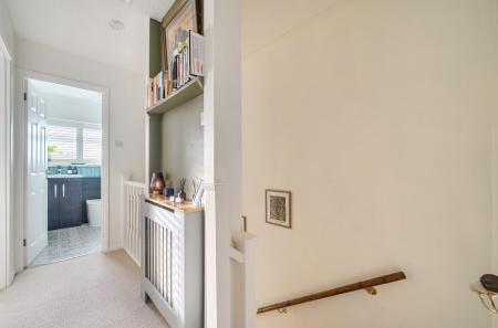 1372605-11-68ff93...