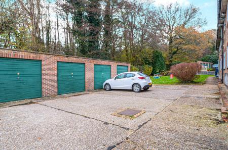 1376966-3-691c9fa...