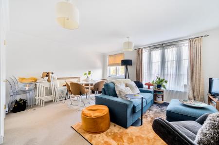 1377335-7-6915c29...