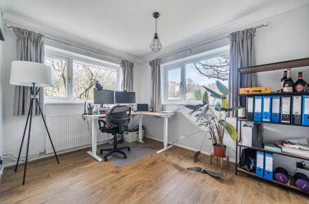 1389051-9-696a4df...