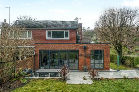 1389051-6-696a4db...