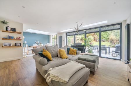 1389051-20-696a50...