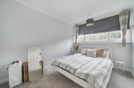 1389051-28-696a59...