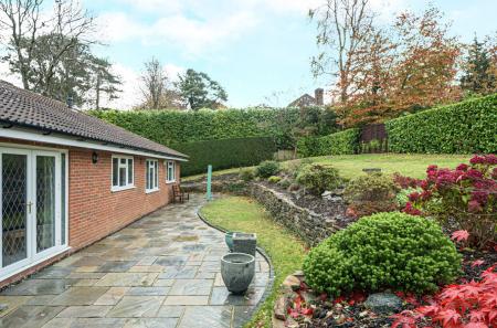 1371750-44-6908da...