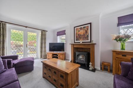 1371750-40-6908da...