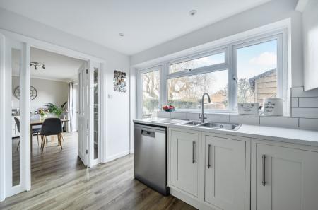 1410660-15-69933d...