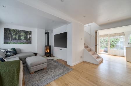 1413131-28-699498...