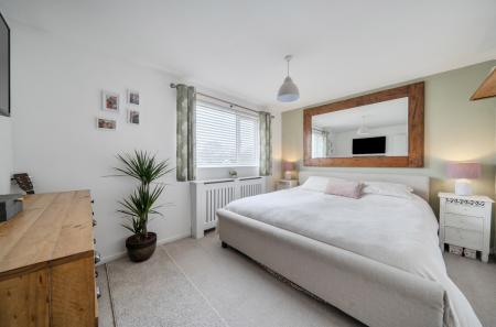 1423809-4-69b0112...